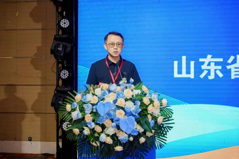 Foco no desenvolvemento global: a asociación da industria de estruturas de aceiro de Shandong celebra con éxito unha conferencia de intercambio de experiencias sobre internacionalización industrial