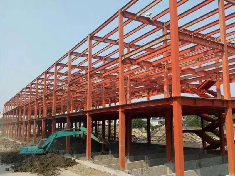 Construción de almacén con marco de aceiro ecolóxico