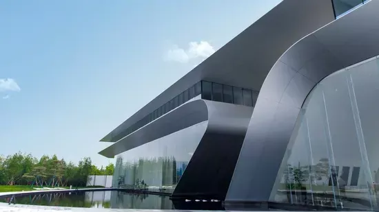Sala de exposicións de marcos de aceiro estándar da UE