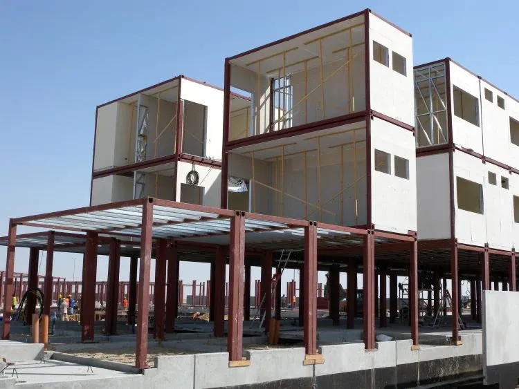 Construción de aceiro modular