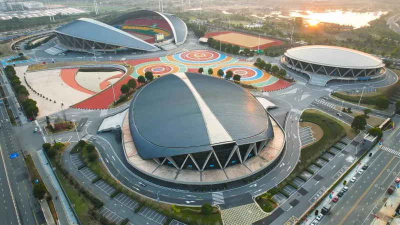 Estadio Internacional Popular construción de aceiro