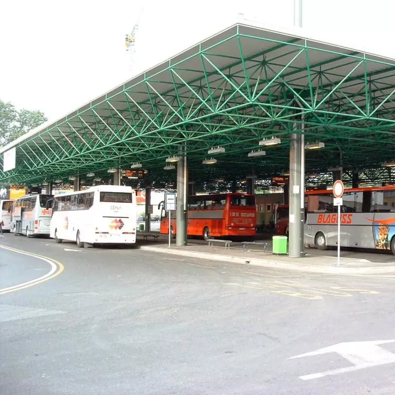 Depósito de autobuses de estrutura de aceiro