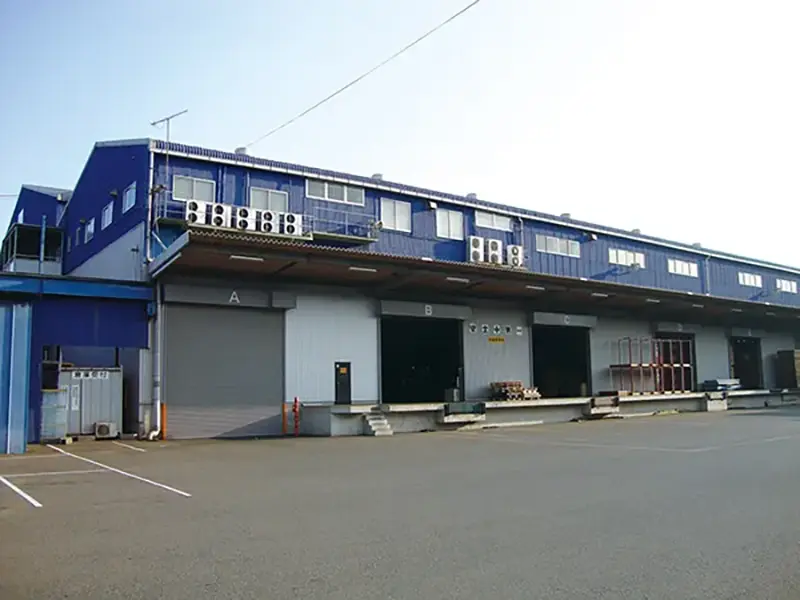 Almacén de estruturas de aceiro de parede fina